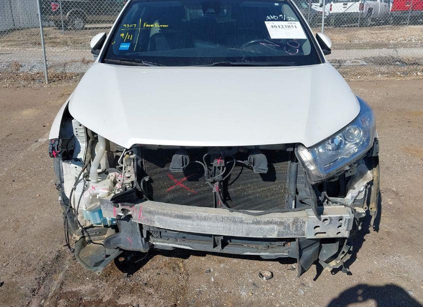 Photo 6 of 2017 Toyota Highlander XLE (VIN 5TDJZRFH8HS512724)