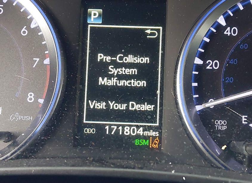 Photo 15 of 2018 Toyota Highlander XLE (VIN 5TDJZRFH8JS561217)