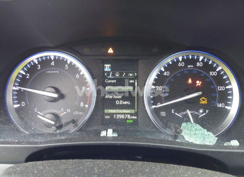 Photo 7 of 2018 Toyota Highlander XLE (VIN 5TDJZRFH8JS812656)