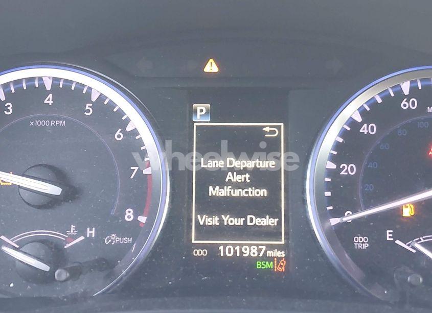 Photo 15 of 2018 Toyota Highlander XLE (VIN 5TDJZRFH8JS860139)