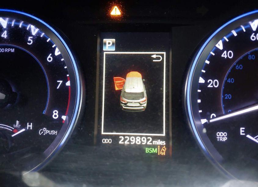 Photo 15 of 2018 Toyota Highlander XLE (VIN 5TDJZRFH8JS870931)