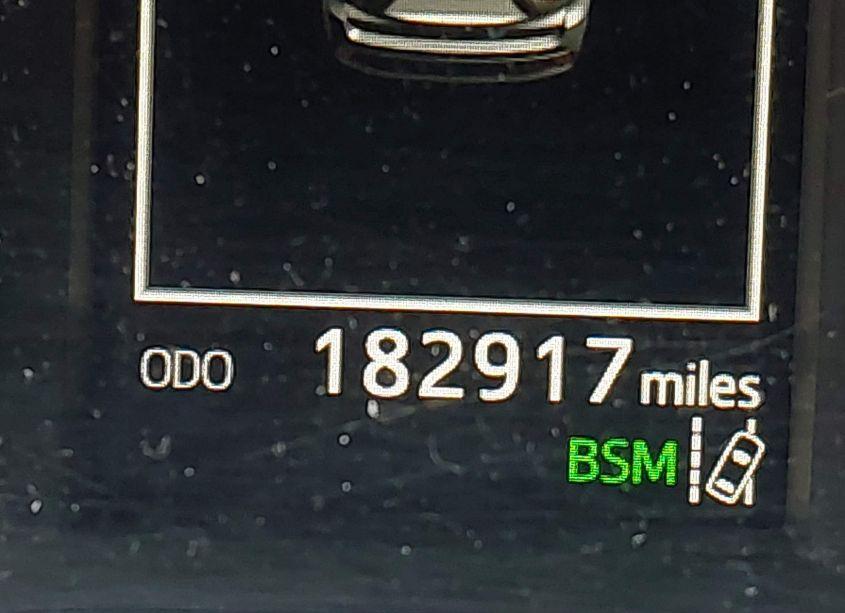 Photo 16 of 2018 Toyota Highlander XLE (VIN 5TDJZRFH8JS890662)