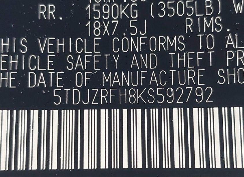 Photo 9 of 2019 Toyota Highlander XLE (VIN 5TDJZRFH8KS592792)