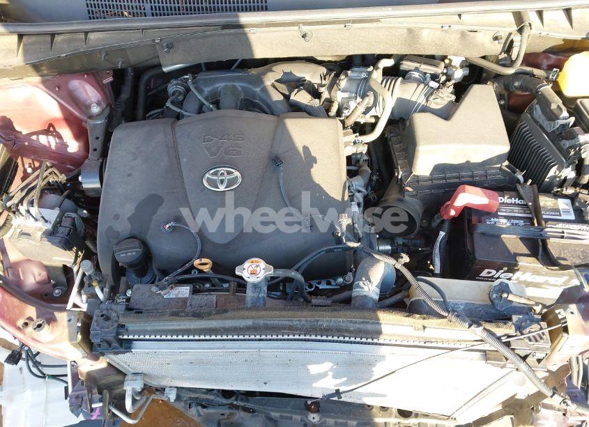 Photo 10 of 2019 Toyota Highlander XLE (VIN 5TDJZRFH8KS928280)