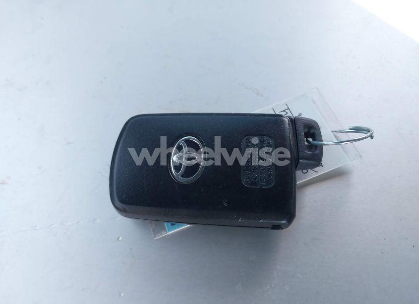 Photo 11 of 2019 Toyota Highlander SE (VIN 5TDJZRFH8KS932362)