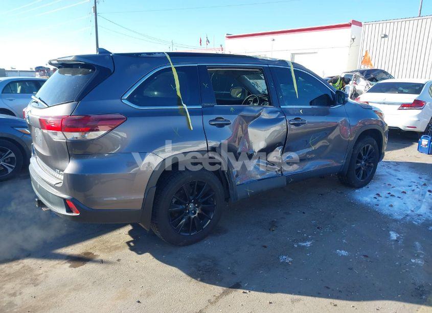 Photo 4 of 2019 Toyota Highlander SE (VIN 5TDJZRFH8KS932362)