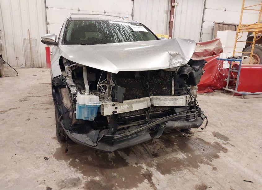 Photo 6 of 2017 Toyota Highlander XLE (VIN 5TDJZRFH9HS374210)