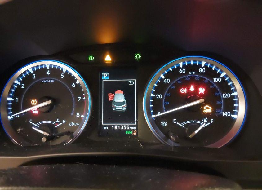 Photo 7 of 2017 Toyota Highlander XLE (VIN 5TDJZRFH9HS374210)