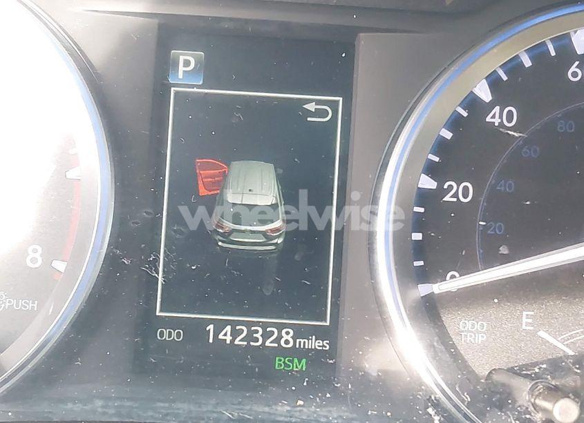 Photo 16 of 2017 Toyota Highlander XLE (VIN 5TDJZRFH9HS381111)