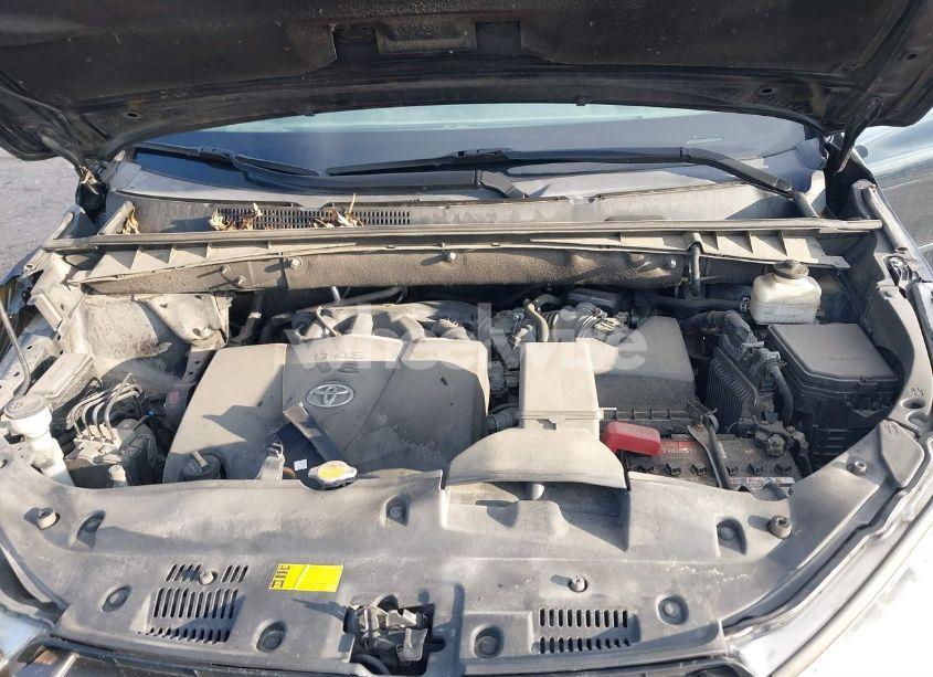 Photo 10 of 2017 Toyota Highlander XLE (VIN 5TDJZRFH9HS411997)