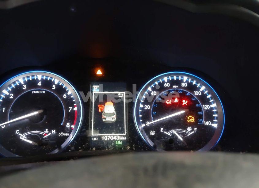 Photo 7 of 2017 Toyota Highlander XLE (VIN 5TDJZRFH9HS459886)