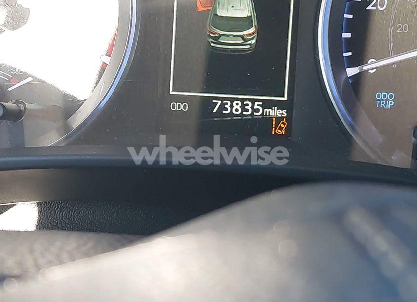 Photo 15 of 2019 Toyota Highlander XLE (VIN 5TDJZRFH9KS598021)