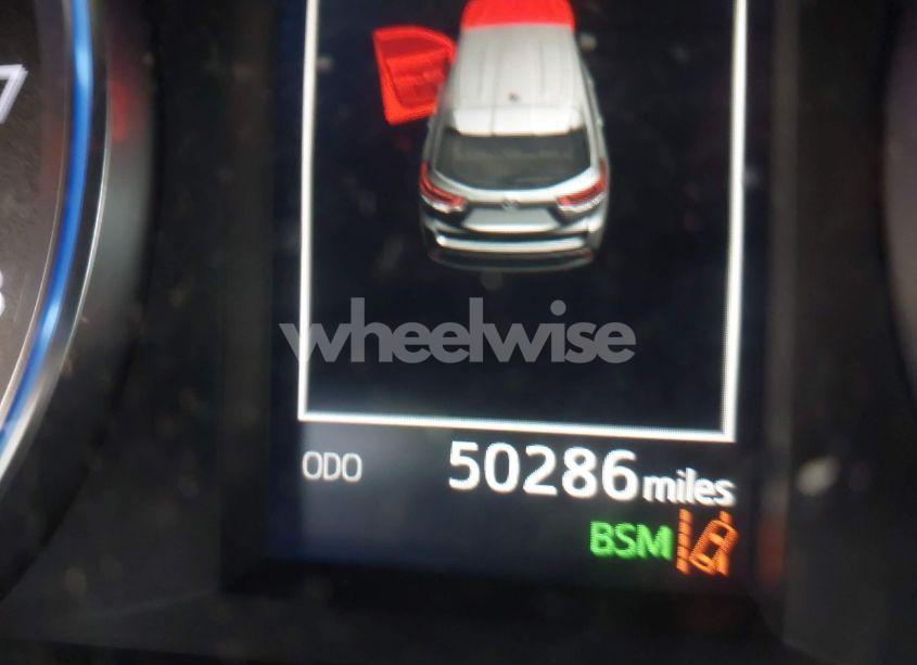 Photo 15 of 2019 Toyota Highlander XLE (VIN 5TDJZRFH9KS598746)