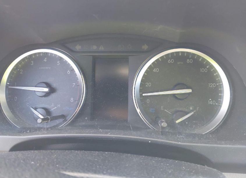 Photo 7 of 2019 Toyota Highlander XLE (VIN 5TDJZRFH9KS611740)