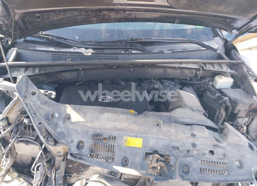 Photo 10 of 2017 Toyota Highlander XLE (VIN 5TDJZRFHXHS397219)