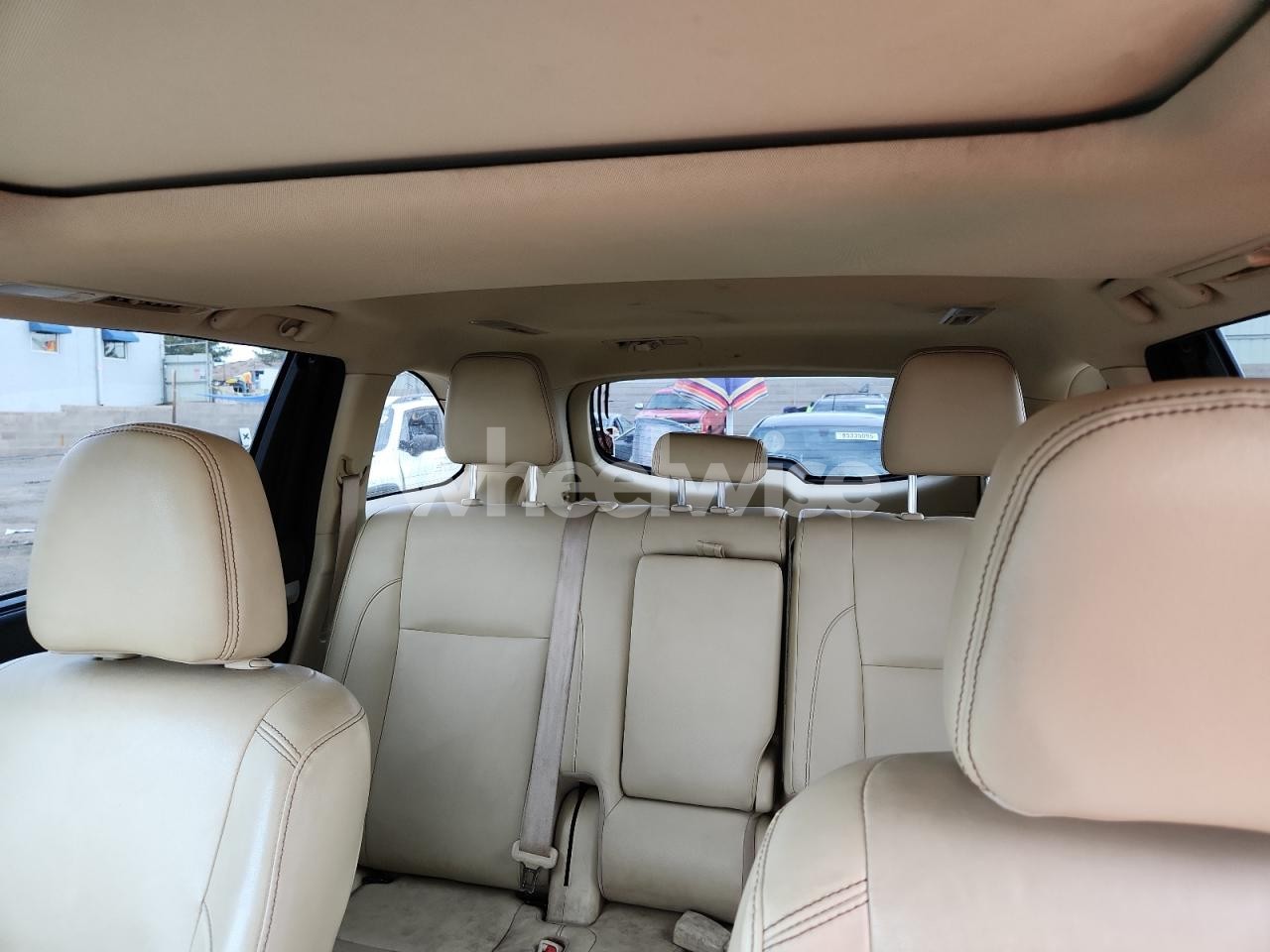 Photo 10 of 2017 TOYOTA HIGHLANDER SE (VIN 5TDJZRFHXHS421955)