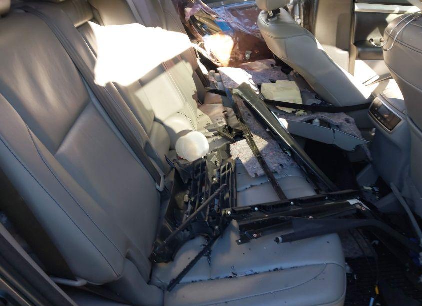 Photo 8 of 2018 Toyota Highlander XLE (VIN 5TDJZRFHXJS556696)