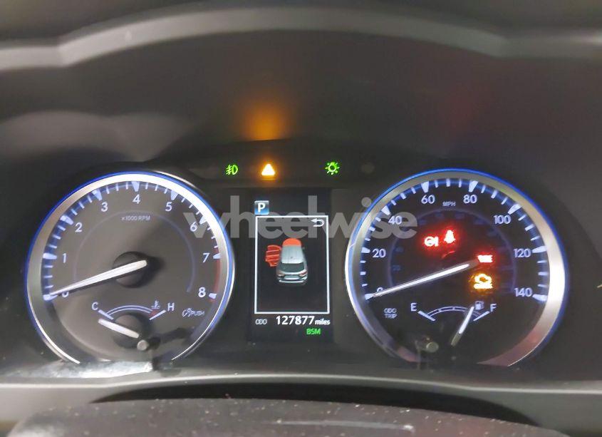 Photo 7 of 2019 Toyota Highlander XLE (VIN 5TDJZRFHXKS578537)