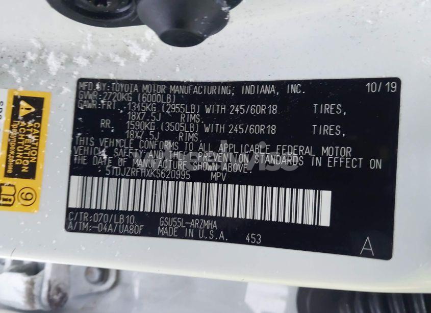 Photo 9 of 2019 Toyota Highlander XLE (VIN 5TDJZRFHXKS620995)