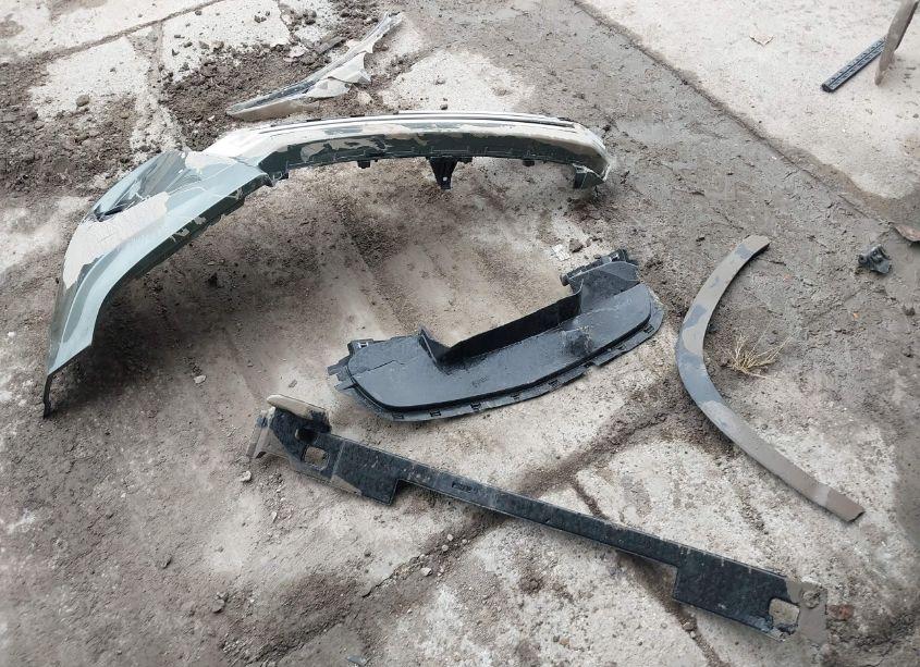 Photo 12 of 2019 Toyota Highlander XLE (VIN 5TDJZRFHXKS713967)