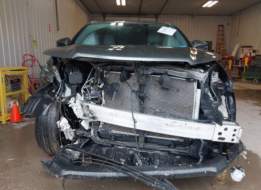 Photo 13 of 2019 Toyota Highlander XLE (VIN 5TDJZRFHXKS713967)