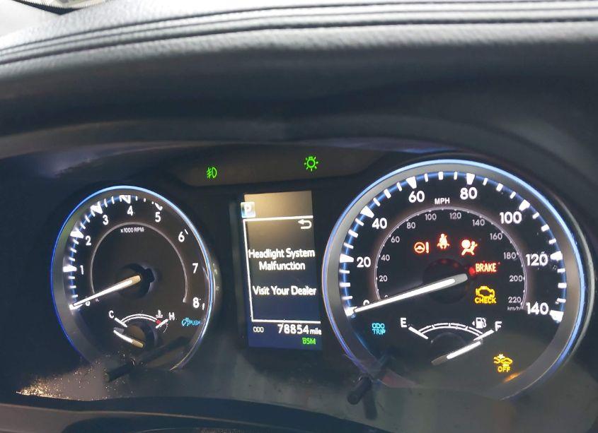 Photo 7 of 2019 Toyota Highlander XLE (VIN 5TDJZRFHXKS713967)