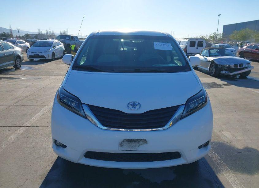 Photo 12 of 2011 Toyota Sienna LE (VIN 5TDKA3DC0BS005341)