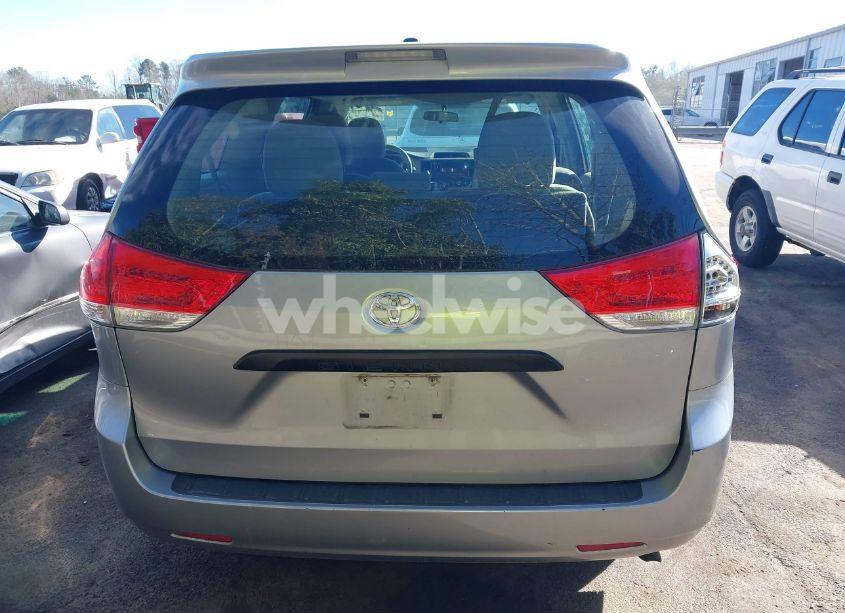 Photo 16 of 2011 Toyota Sienna (VIN 5TDKA3DC1BS008961)