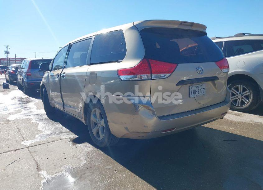 Photo 3 of 2012 Toyota Sienna BASE 7 PASSENGER (VIN 5TDKA3DC1CS011022)