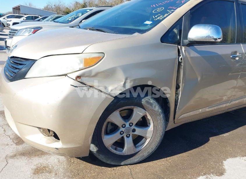 Photo 6 of 2012 Toyota Sienna BASE 7 PASSENGER (VIN 5TDKA3DC1CS011022)