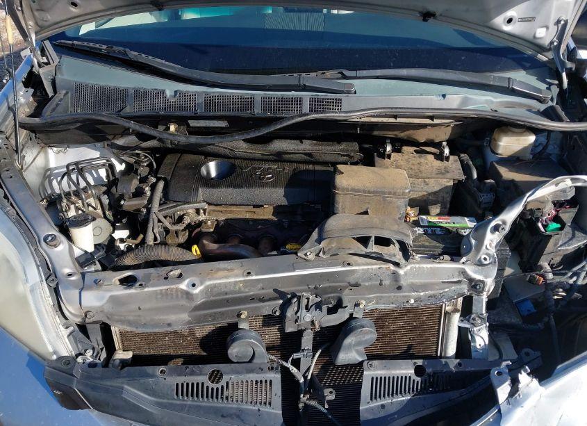 Photo 10 of 2011 Toyota Sienna (VIN 5TDKA3DC2BS007608)