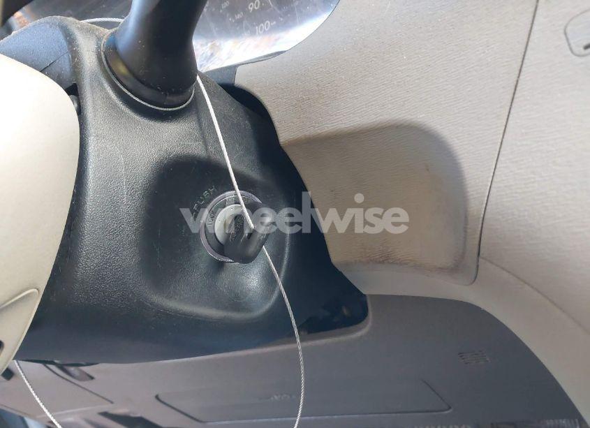 Photo 11 of 2011 Toyota Sienna LE (VIN 5TDKA3DC3BS006760)