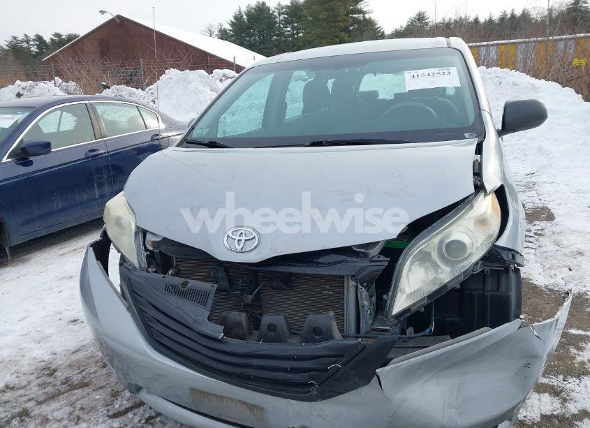 Photo 12 of 2012 Toyota Sienna BASE 7 PASSENGER (VIN 5TDKA3DC3CS010468)