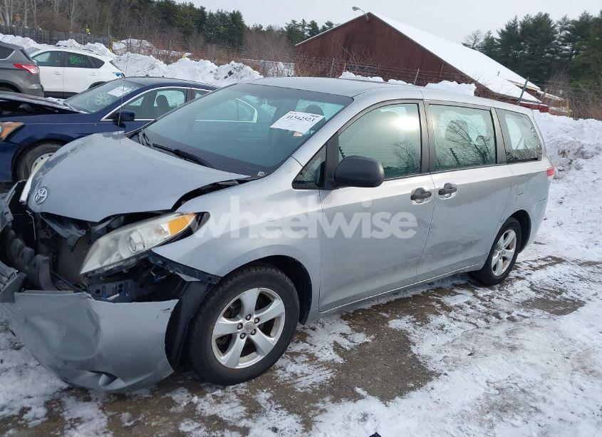 Photo 14 of 2012 Toyota Sienna BASE 7 PASSENGER (VIN 5TDKA3DC3CS010468)