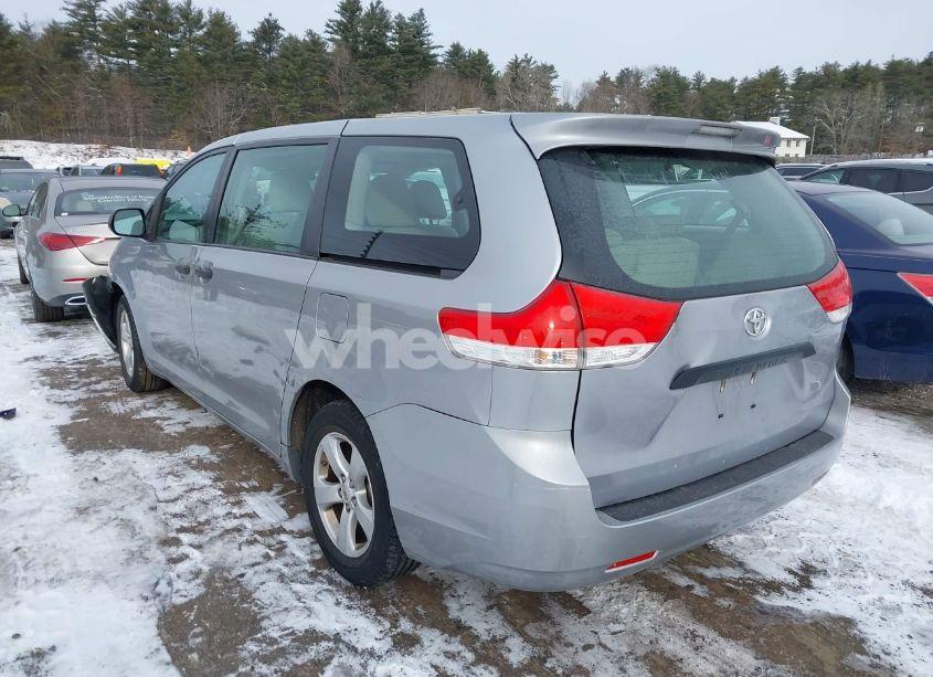 Photo 3 of 2012 Toyota Sienna BASE 7 PASSENGER (VIN 5TDKA3DC3CS010468)