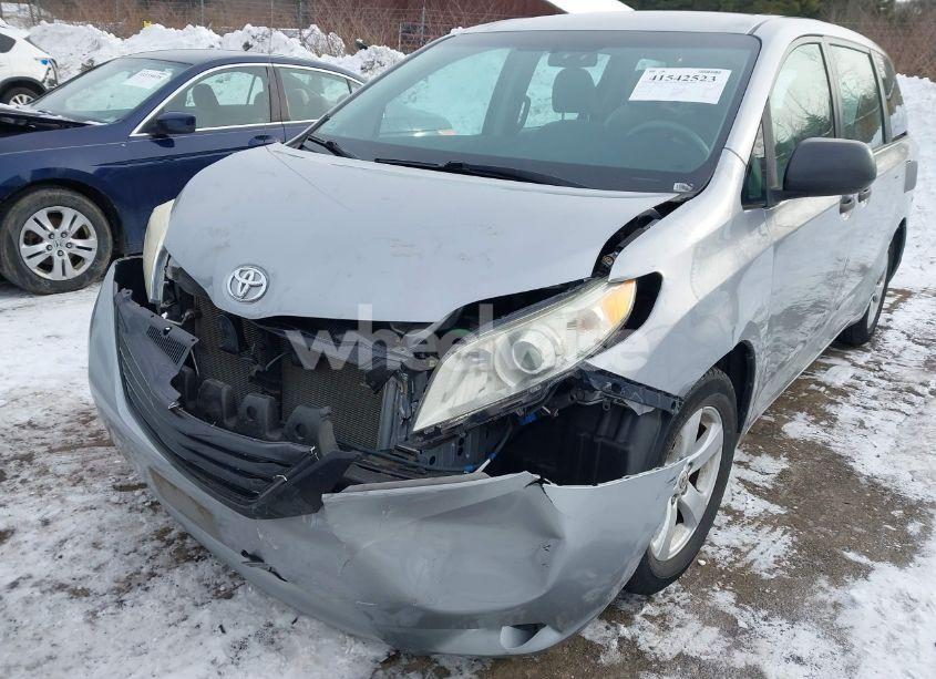 Photo 6 of 2012 Toyota Sienna BASE 7 PASSENGER (VIN 5TDKA3DC3CS010468)