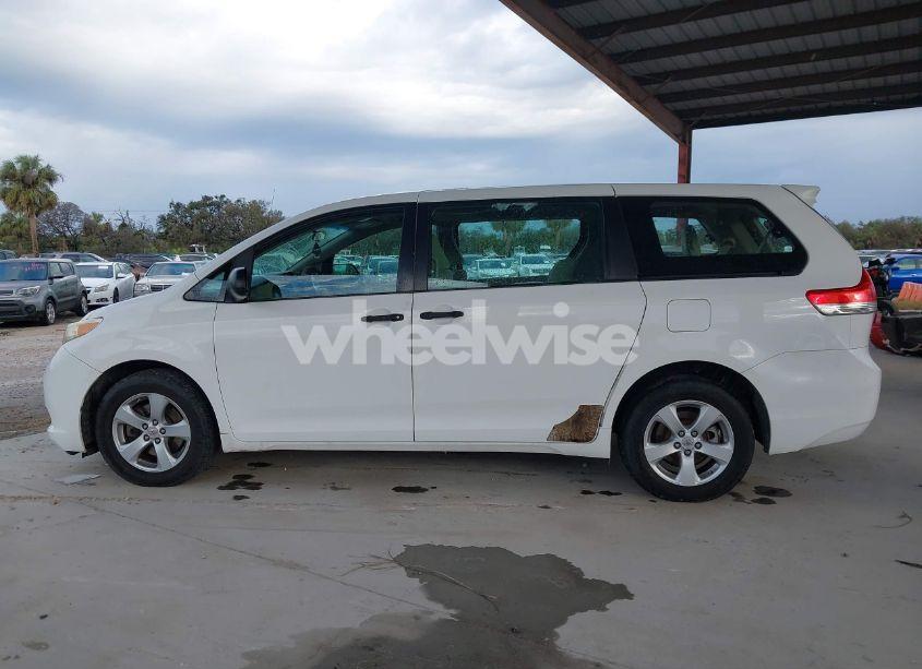 Photo 14 of 2012 Toyota Sienna BASE 7 PASSENGER (VIN 5TDKA3DC3CS014049)