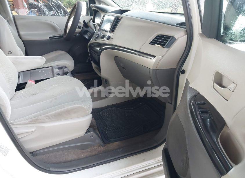 Photo 5 of 2012 Toyota Sienna BASE 7 PASSENGER (VIN 5TDKA3DC3CS014049)