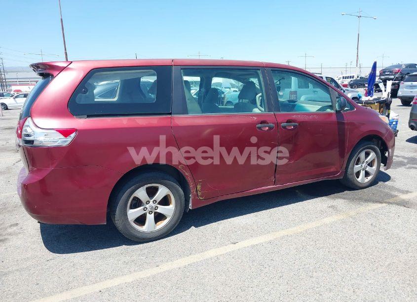 Photo 14 of 2011 Toyota Sienna LE (VIN 5TDKA3DC4BS003009)