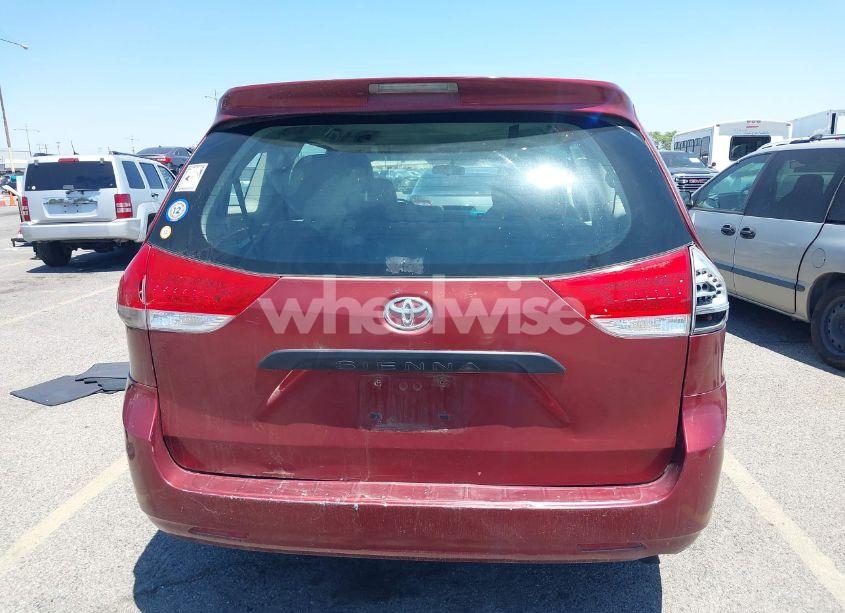 Photo 17 of 2011 Toyota Sienna LE (VIN 5TDKA3DC4BS003009)