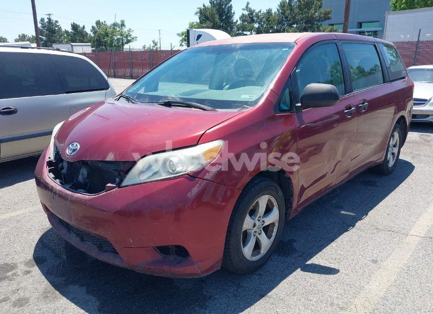 Photo 2 of 2011 Toyota Sienna LE (VIN 5TDKA3DC4BS003009)