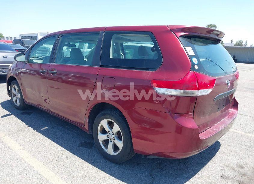 Photo 3 of 2011 Toyota Sienna LE (VIN 5TDKA3DC4BS003009)