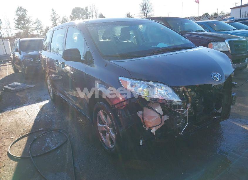 2012 Toyota Sienna BASE 7 PASSENGER (VIN 5TDKA3DC4CS010897) main photo