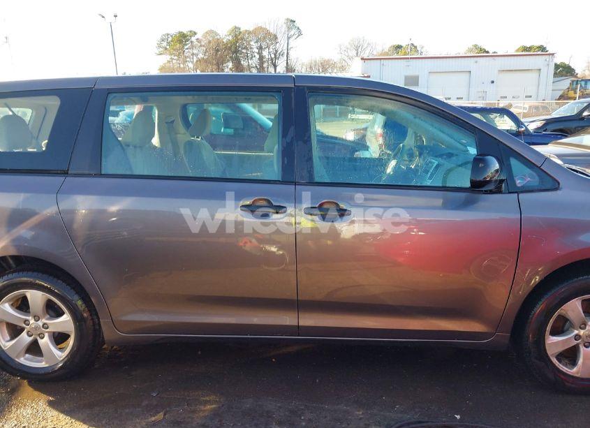 Photo 14 of 2012 Toyota Sienna BASE 7 PASSENGER (VIN 5TDKA3DC4CS010897)