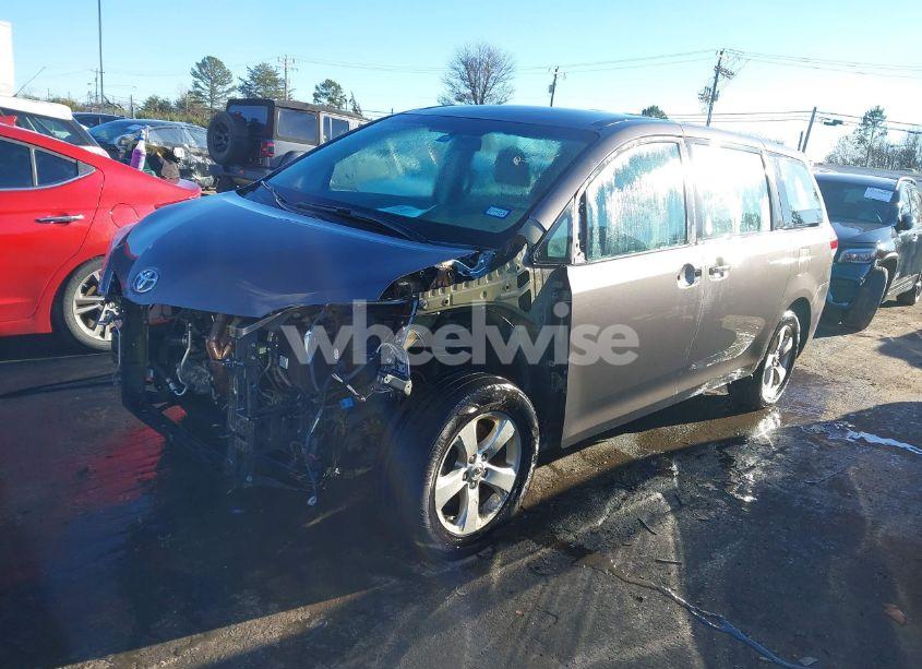 Photo 2 of 2012 Toyota Sienna BASE 7 PASSENGER (VIN 5TDKA3DC4CS010897)