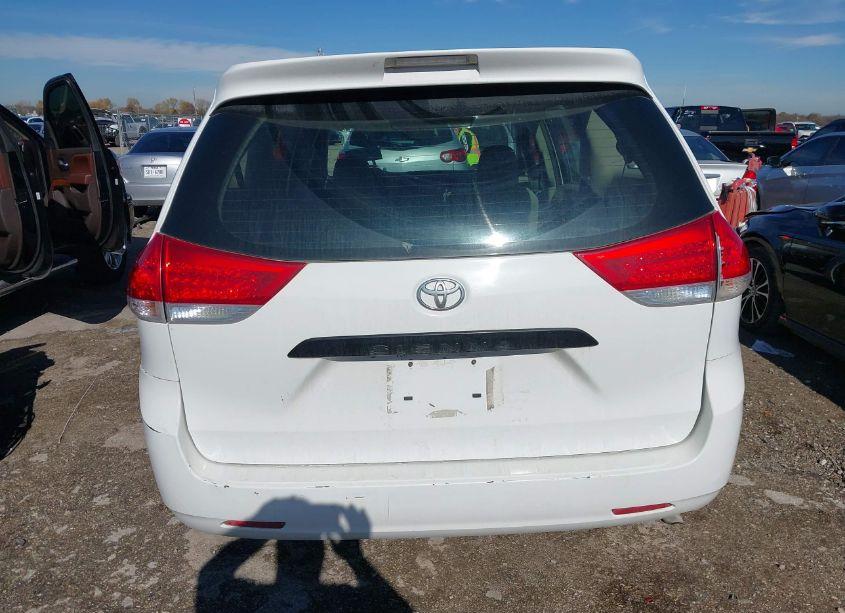 Photo 16 of 2012 Toyota Sienna BASE 7 PASSENGER (VIN 5TDKA3DC4CS012469)