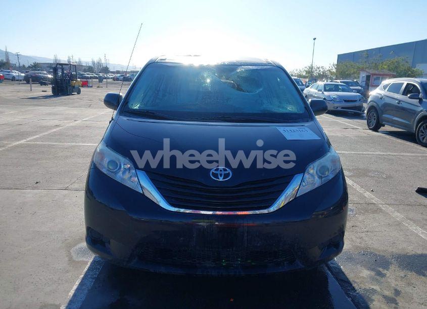 Photo 12 of 2012 Toyota Sienna LE (VIN 5TDKA3DC4CS013590)