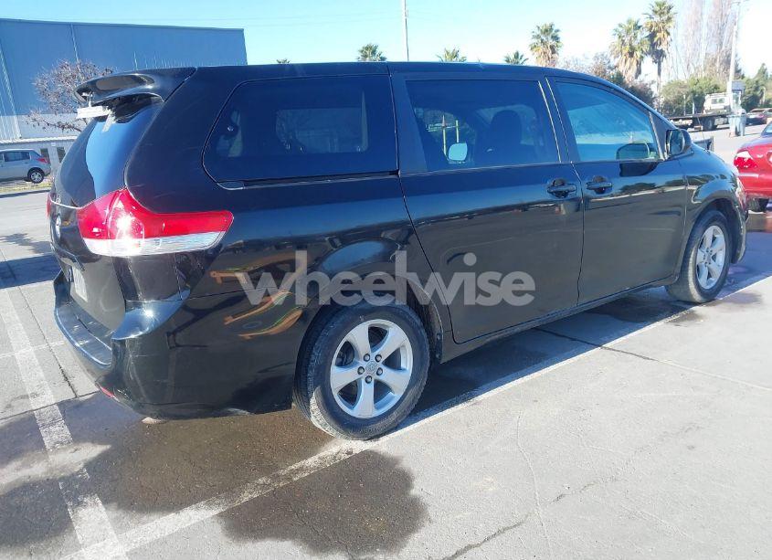 Photo 4 of 2012 Toyota Sienna LE (VIN 5TDKA3DC4CS013590)