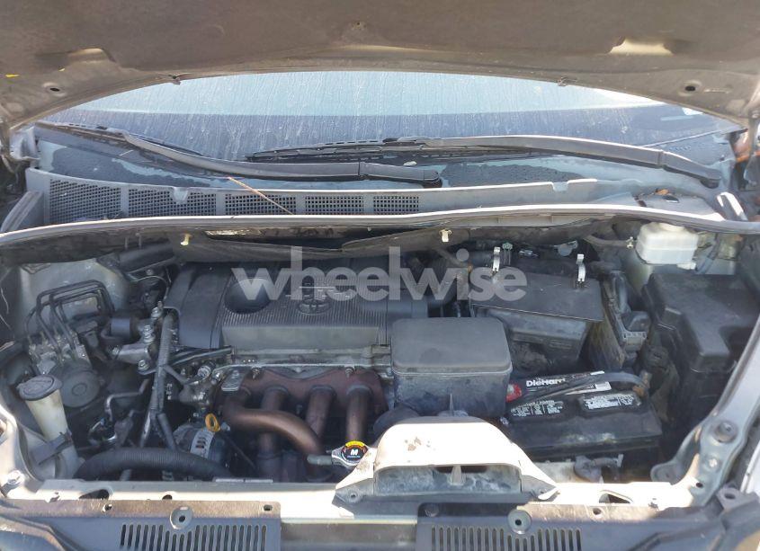 Photo 10 of 2012 Toyota Sienna LE 8 PASSENGER (VIN 5TDKA3DC5CS011220)