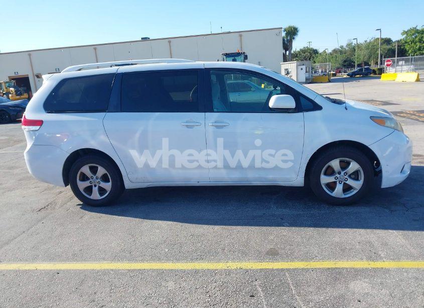 Photo 13 of 2012 Toyota Sienna LE 8 PASSENGER (VIN 5TDKA3DC5CS011220)